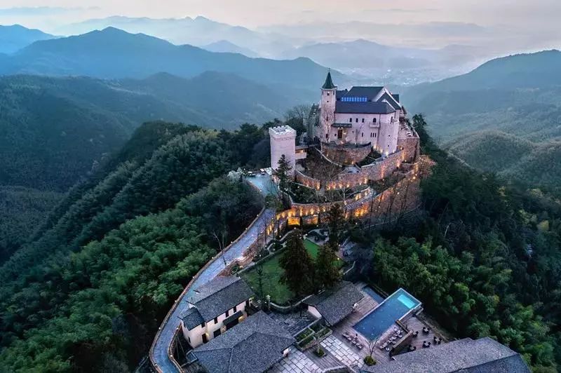 德磬安歌钢琴用音乐莫干山旅游国际化